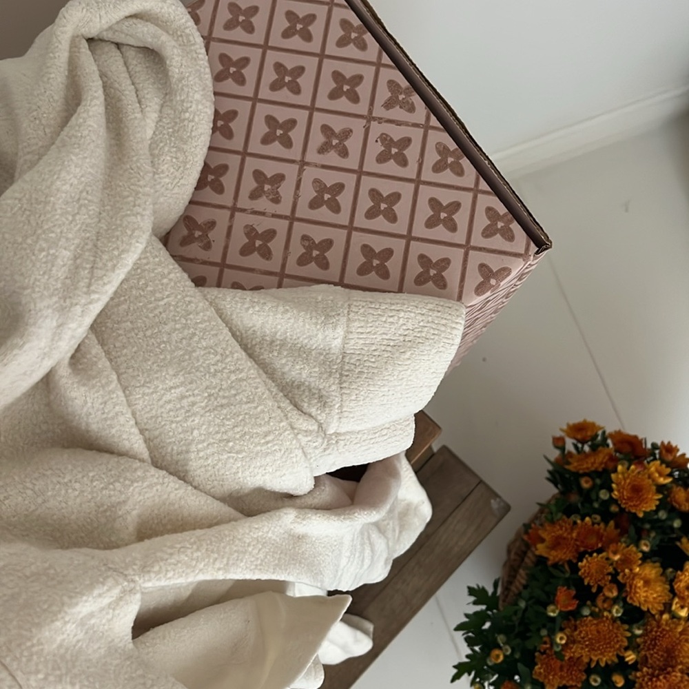 Fall Mystery Box! - Picture 2 of 3